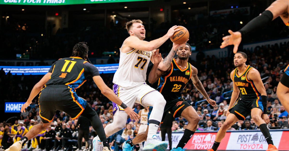 En la foto, la estrella de los Lakers Luka Doncic