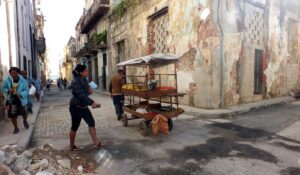En la foto, una imagen de la pobreza en Cuba