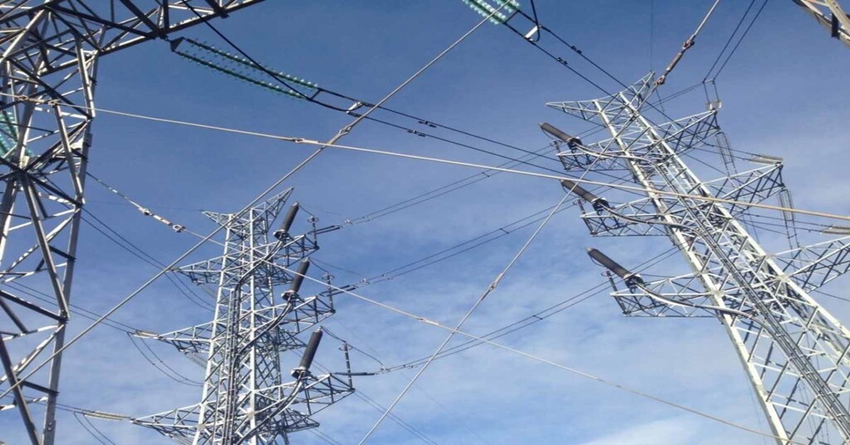 En la foto, torres de tendido eléctrico en Cuba