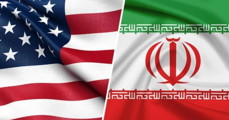 En la foto, las banderas de EEUU e Irán