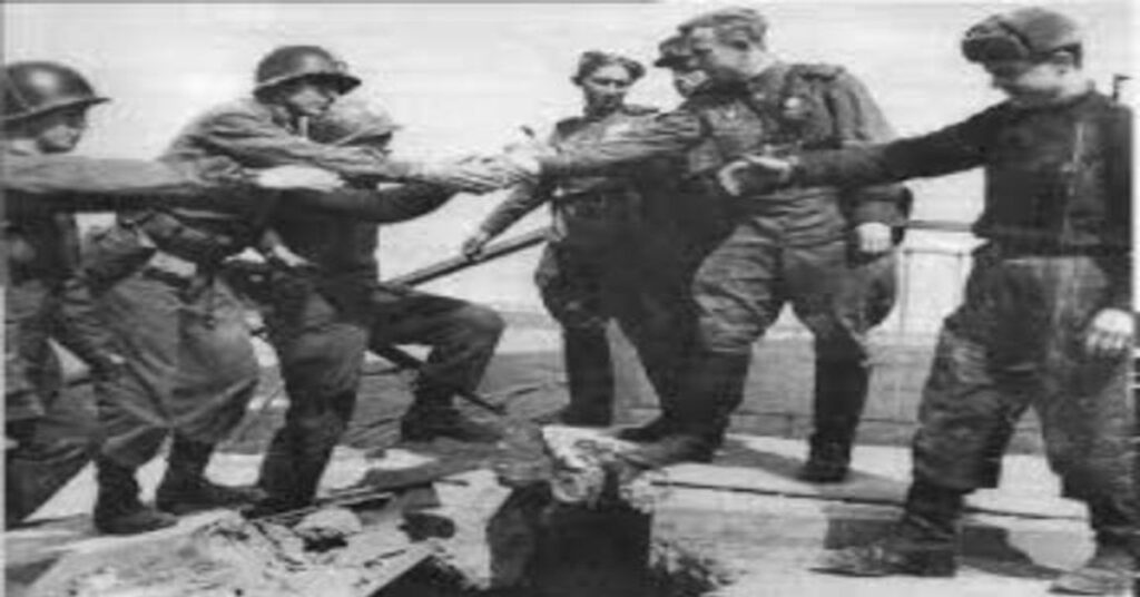 LOS DÉSPOTAS Y GENOCIDAS ULTRAJAN LA MEMORIA DE LOS HÉROES DE LA SEGUNDA GUERRA MUNDIAL