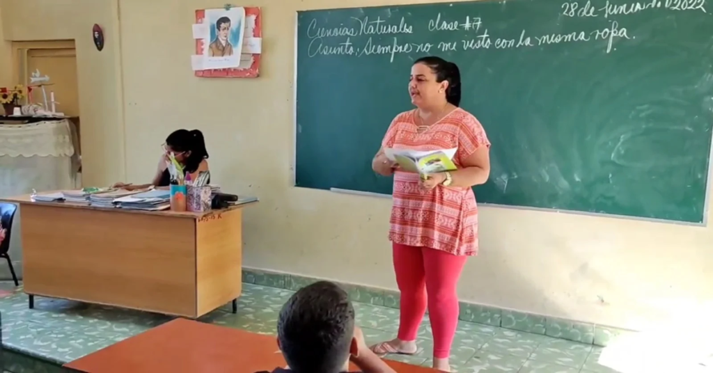 EL CIRCO CASTRISTA QUIERE ACENTO MOSCOVITA 3 EL CIRCO CASTRISTA QUIERE ACENTO MOSCOVITA