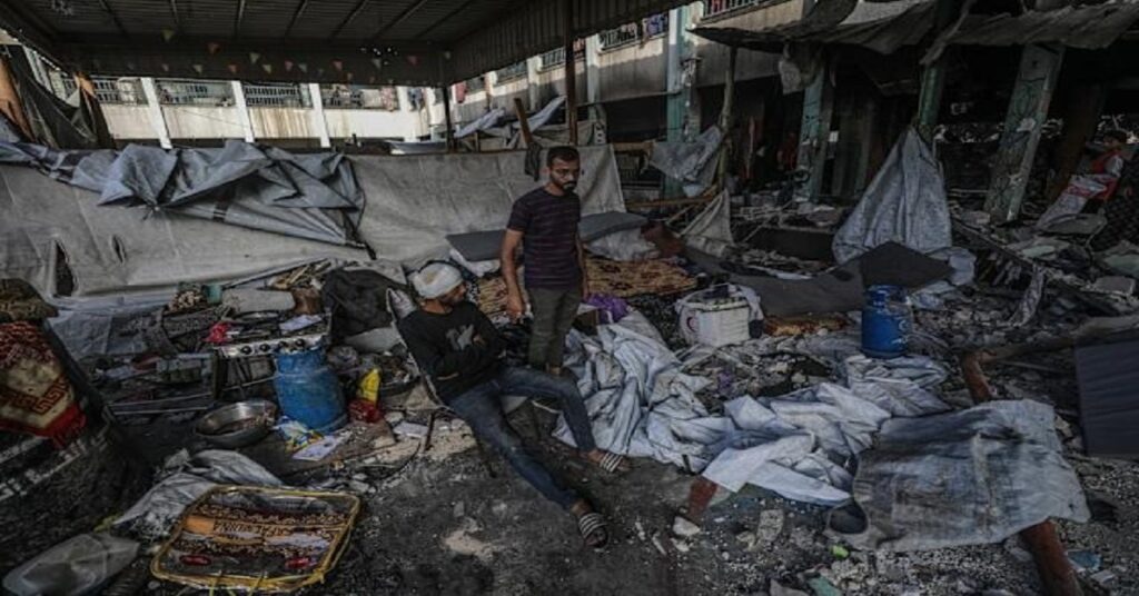 En la foto, destrozos provovados por los bombardeos israelíes en Gaza