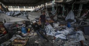 En la foto, destrozos provovados por los bombardeos israelíes en Gaza