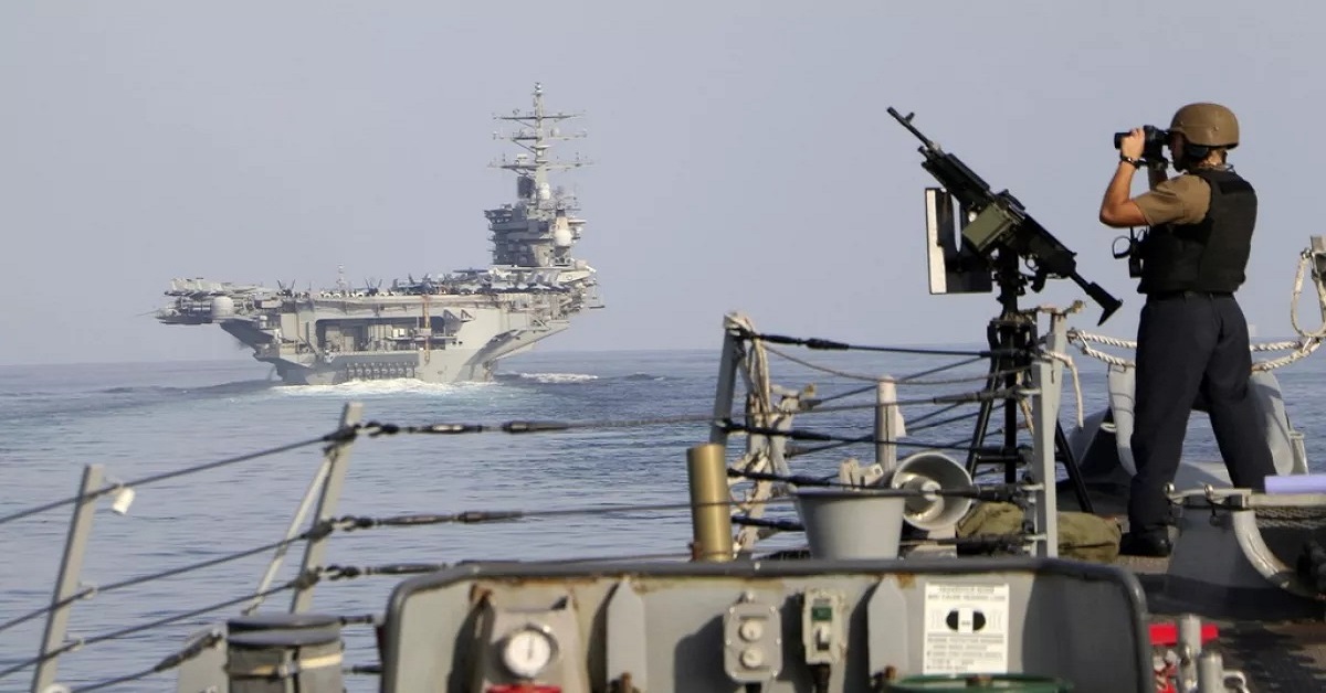 Naviós de EEUU en el mar Rojo