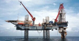 En la foto, plataforma petrolera en el lago Maracaibo