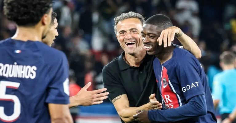 En la foto, Luis Enrique y Ousmane Dembélé