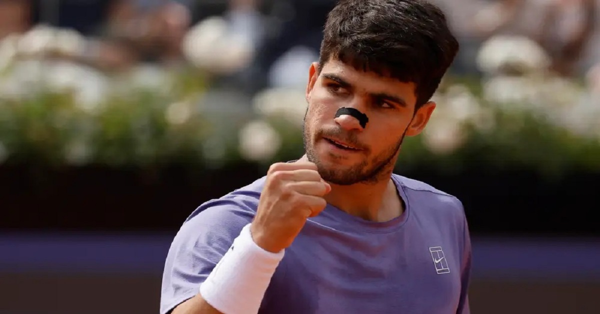 En la foto, el español Carlos Alcaraz celebra un punto ante el inglés Jack Draper