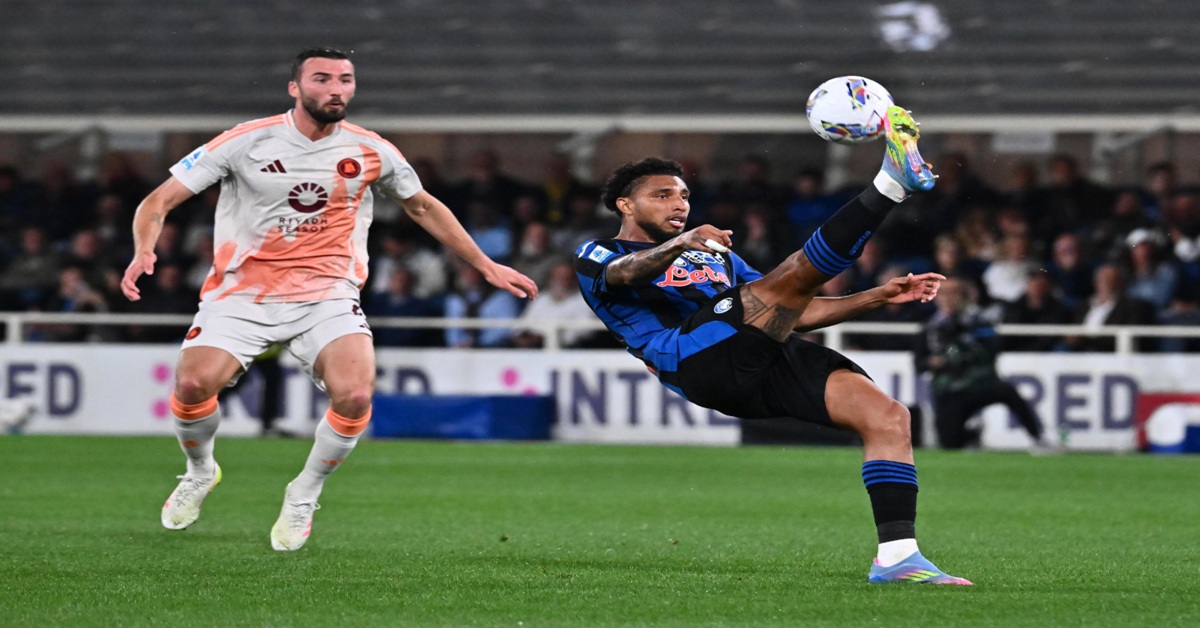 En la foto, un momento del partido entre la Atalanta y la Roma