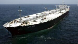 En la foto, barco petrolero en el Lago Maracaibo