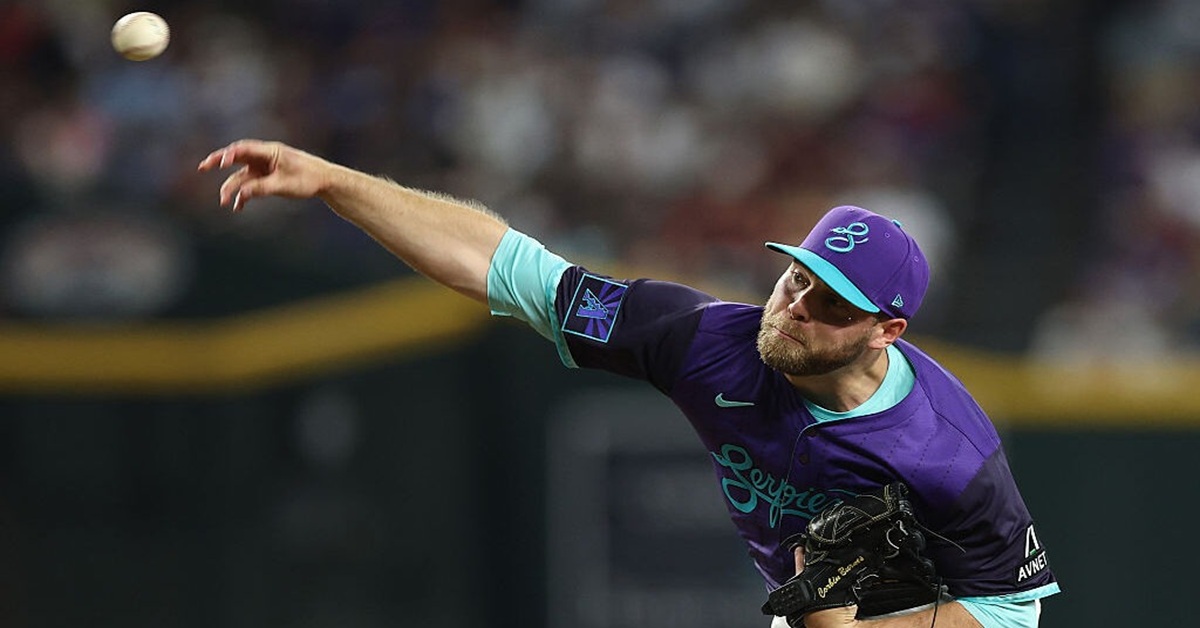 En la foto, el derecho de los Diamondbacks de Arizona Corbin Burnes