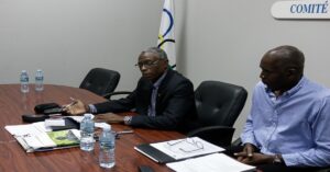 En la foto, Roberto León Richard y Ruperto Herrera, directivos del Comité Olímpico Cubano