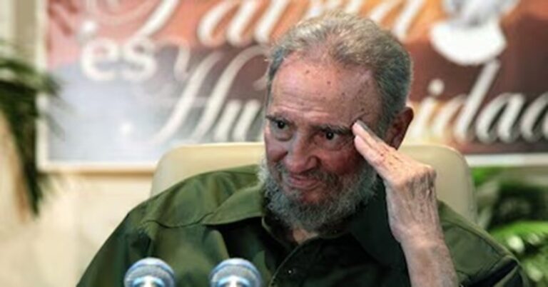 En la foto, Fidel Castro