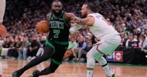 En la foto, momento del partido entre los Celtics y los Knicks