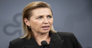 En la foto, la primera ministra de Dinamarca, Mette Frederiksen