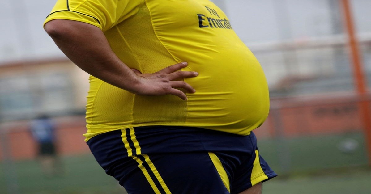En la foto, una persona gorda