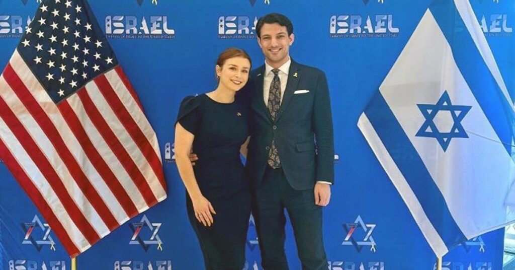 En la foto, la pareja de empleados de la embajada israelí asesinada en Washington