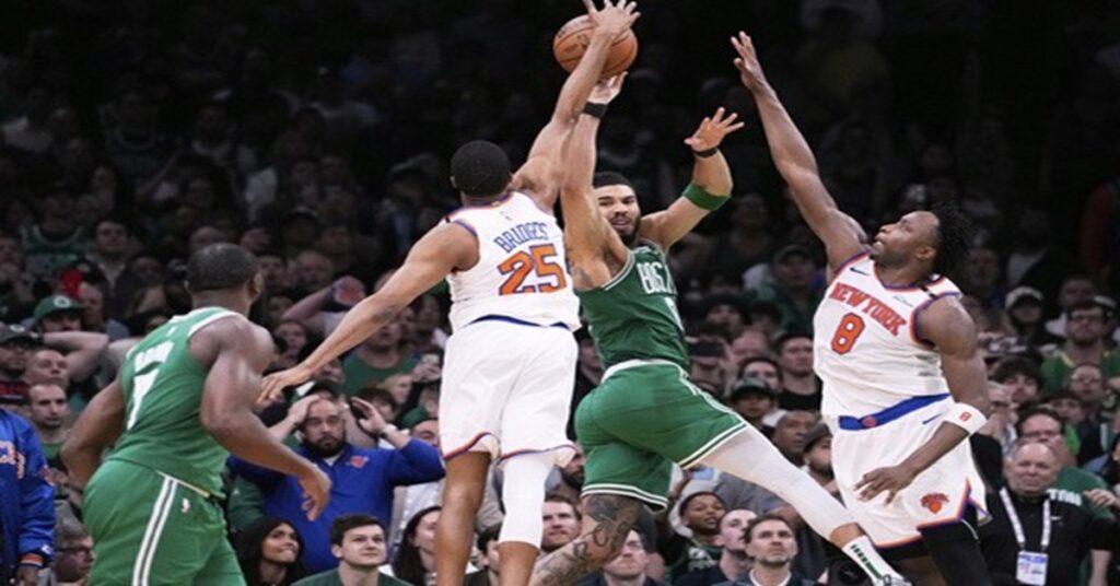 KNICKS VUELVEN A VENCER A CELTICS Y PONEN LA SERIE 2-0