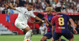 En la foto, momento de un partido entre el Real Madrid y el Barcelona