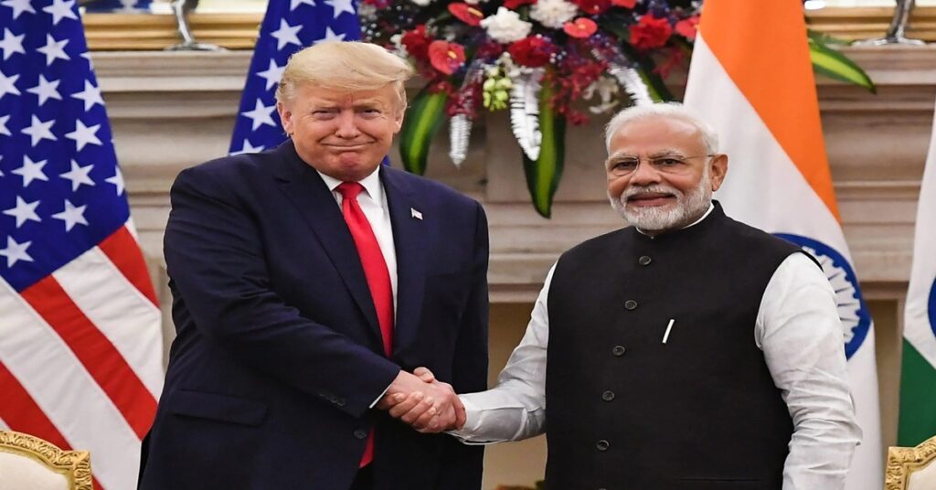 En la foto, el presidente de EEUU; Donald Trump, y el primer ministro indio Narendra Modi