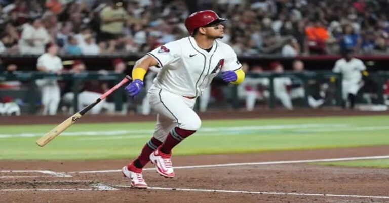 En la foto, el venezolano Gabriel Moreno, autor de un jonrón con bases llenas