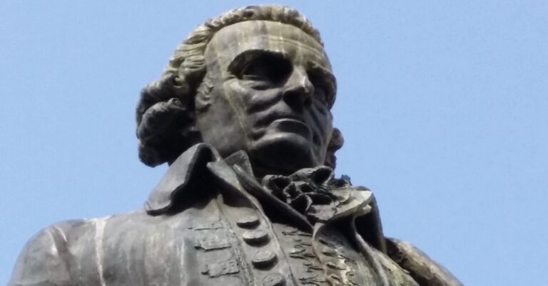 En la foto, un busto de Adam Smith