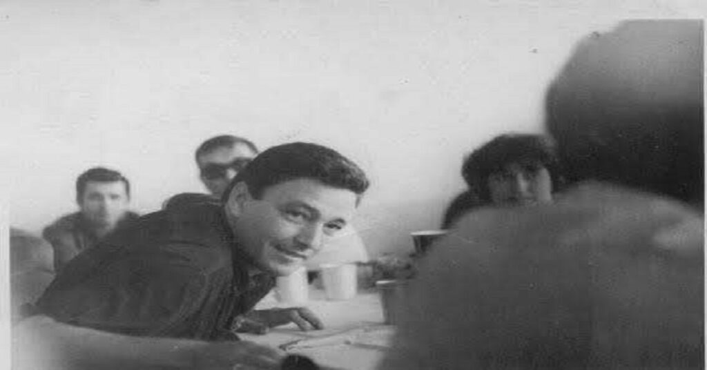 En la foto, el doctor Fernández Bulté de joven
