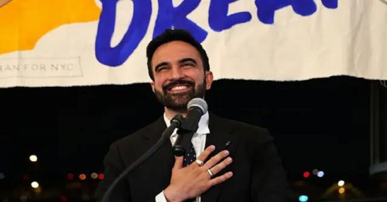 En la foto, Zohran Mamdani, candidato musulmán demócrata en las primarias de Nueva York