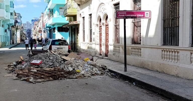 En la foto, la casa-museo Lezama Lima en La Habana