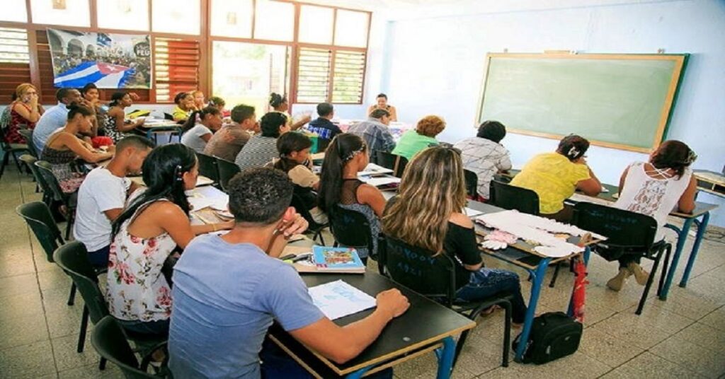 En la foto, un aula universitaria en Cuba