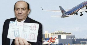 En la foto, un montaje con Steve Rothstein mostrando su pasaporte y un avión de American Airlines