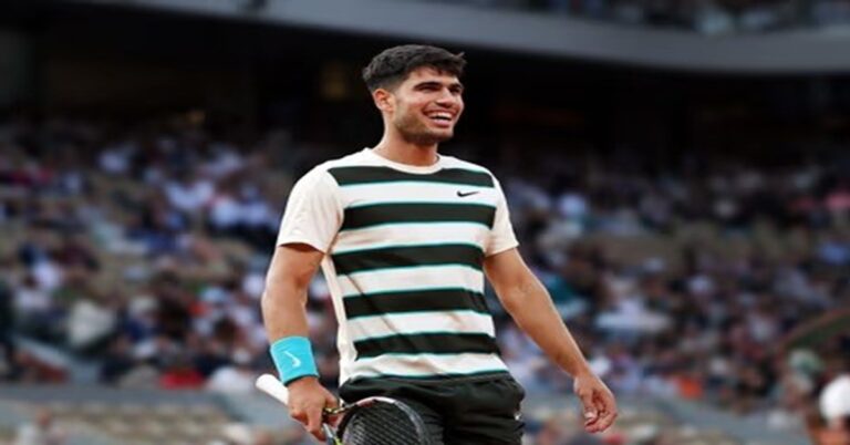 En la foto, el tenista español Carlos Alcaraz tras vencer a Tommy Paul
