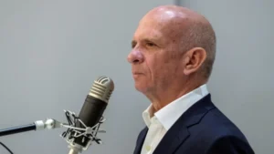 En la foto, Hugo Carvajla, alias Pollo