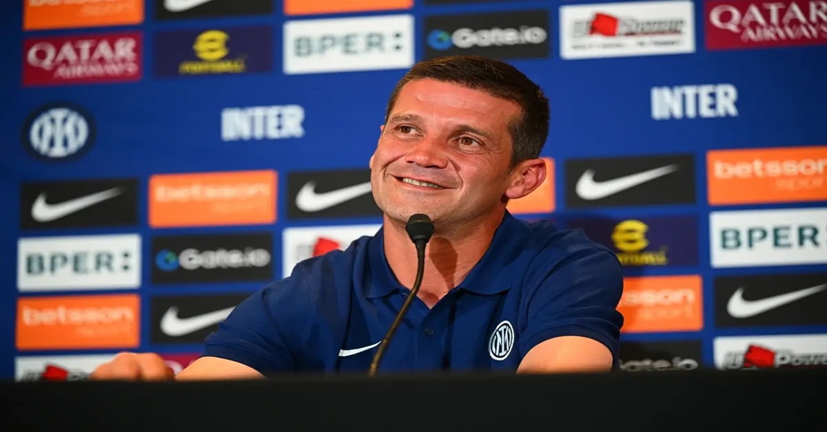 En la foto, el entrenador del Inter de Milán, Cristian Chivu