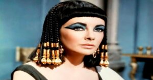 En la foto, Liz Taylor en Cleopatra