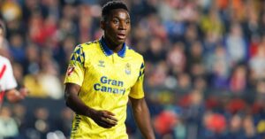 En la foto, el futbolista portugués Darío Essugo