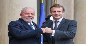 En la foto, los presidentes de Brasil y Francia, Lula da Silva y Emmanuel Macron, por ese orden