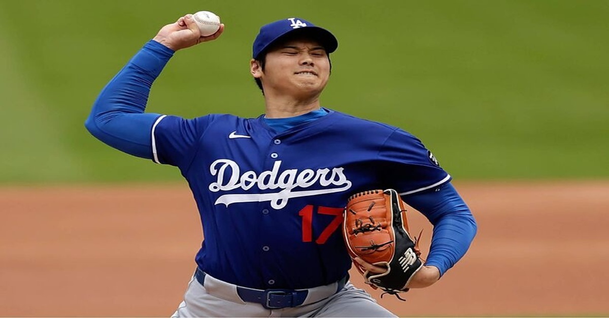 En la foto, el japonés Shohei Ohtani hace bulpen para los Dodgers