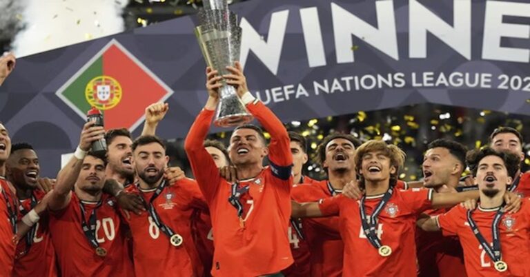 En la foto, Portugal celebra el título de la Nationes League