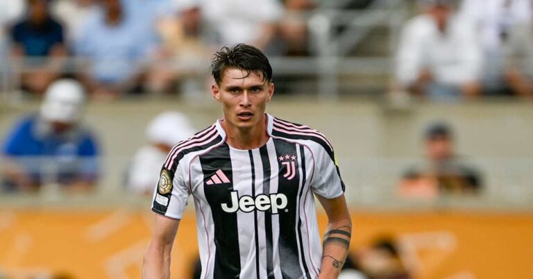 En la foto, el central de la Juve Nicolo Savona