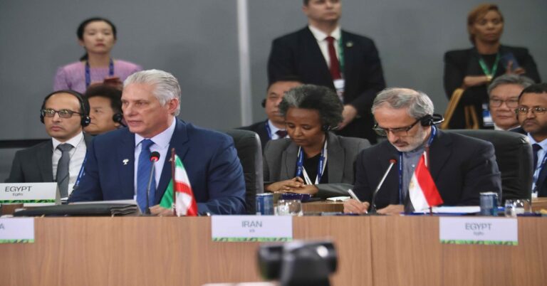 En la foto, Díaz-Canel habla en la Cumbre de los brics, en Río de Janeiro
