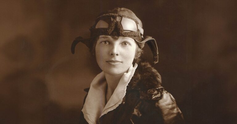 En la foto, Amelia Earhart