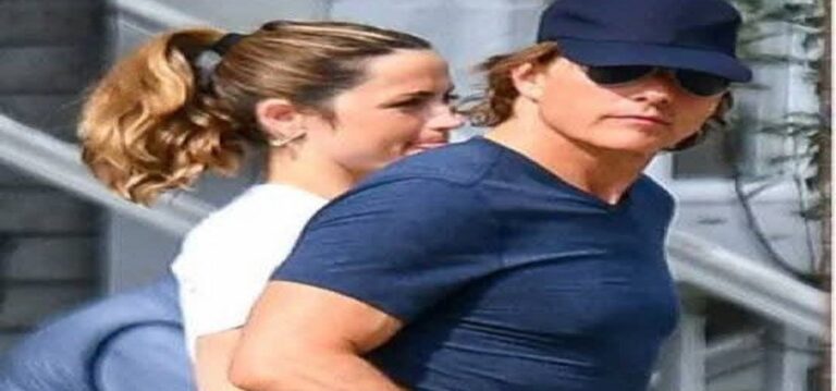 En la foto, Ana de Armas y Tom Cruise