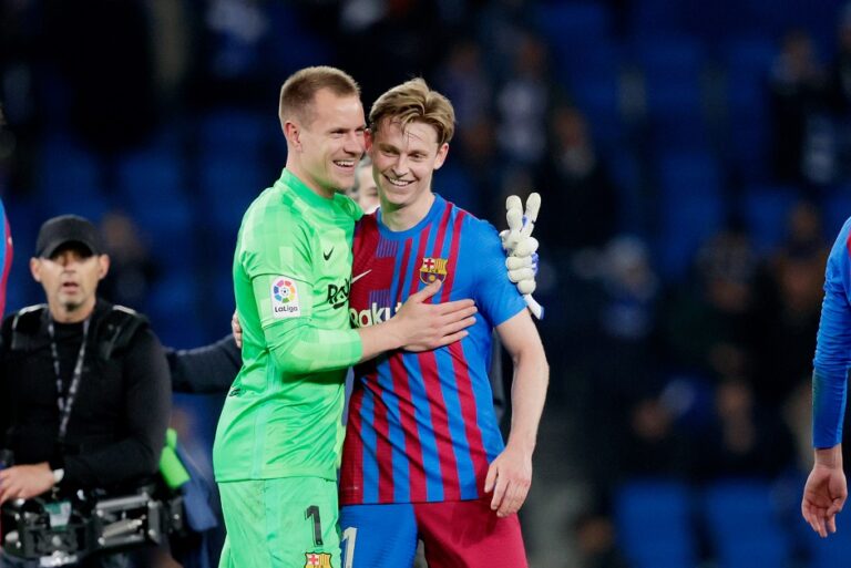 En la foto, Frenkie de Jong y ter Stegen