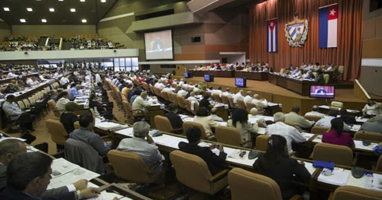 En la foto, sesiones de la Asamblea Nacional