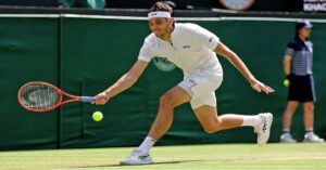 En la foto, el tenista estadounidense Taylor Fritz