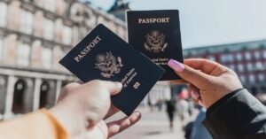 En la foto, pasaporte de Estados Unidos