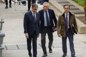 En la foto, Ancelotti saliendo de la Audiencia de Madrid