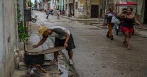 En la foto, una calle de La Habana un día cualquiera