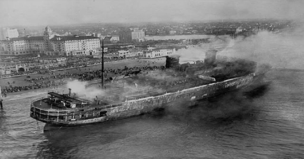 En la foto, el SS Morro Castle